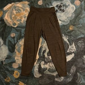 Vuori Womens Lux Harem joggers size Small charcoal heather